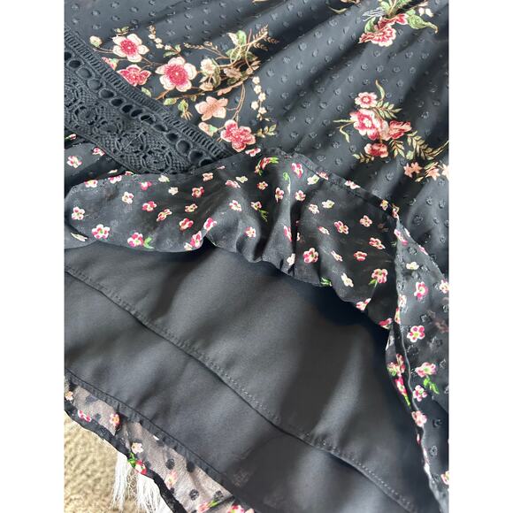 Anthropologie Maeve Steffy Bell-Sleeve Floral Chiffon Overlay Top Black SZ Small - Picture 13 of 13